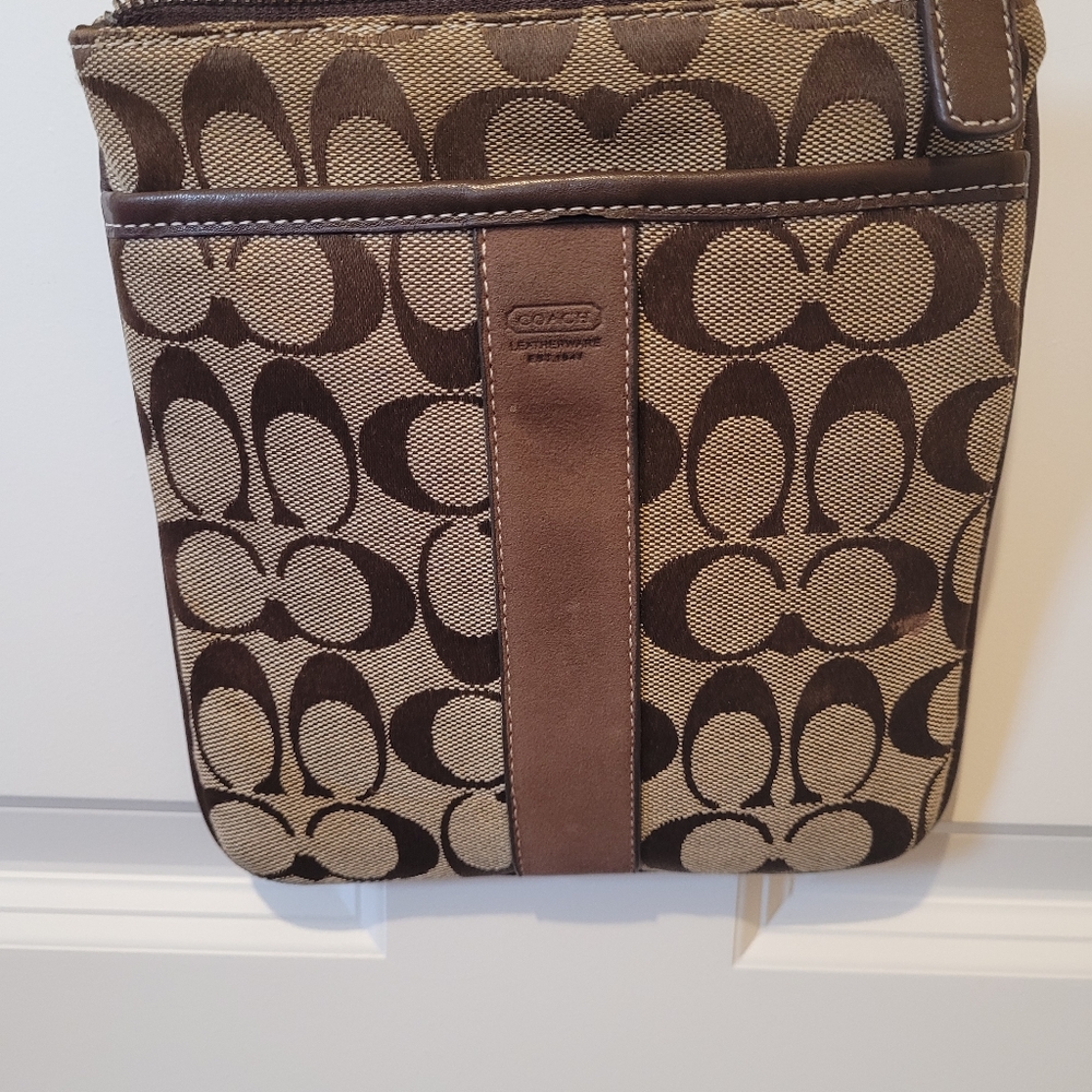 Coach purse - Picture 4 of 15